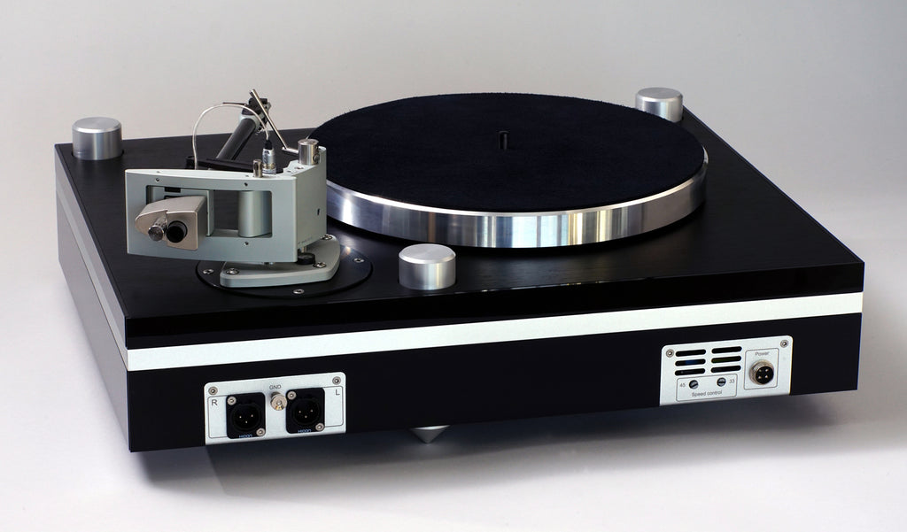 Thiele TT01 Schallplattenspieler Chassis Detail – Thiele | Klang Maschine