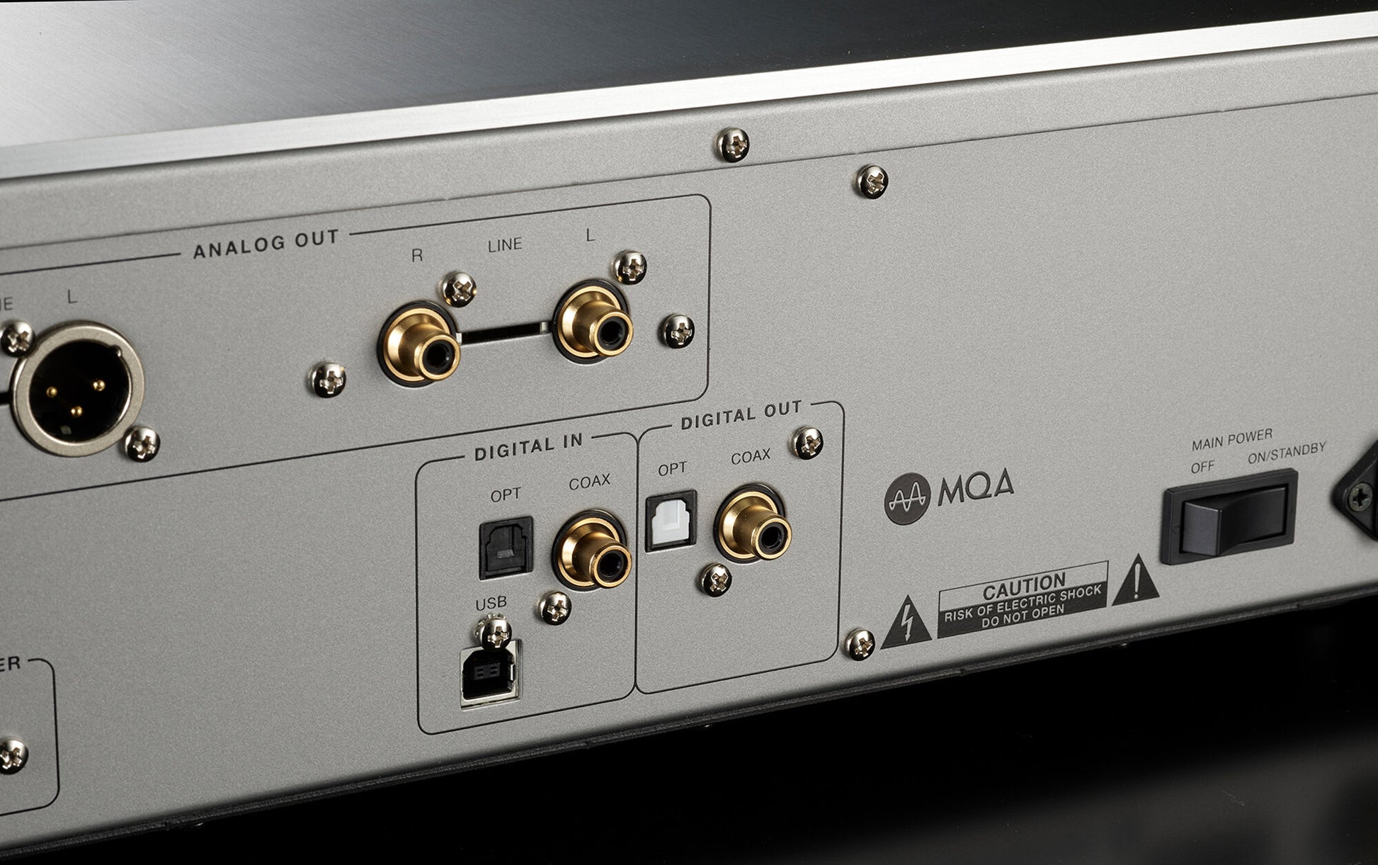 Luxman D-07X SACD/CD player