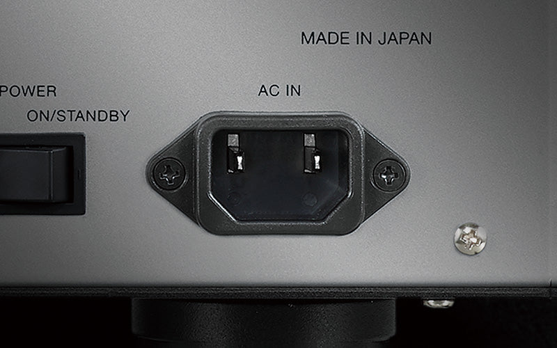 Luxman D-07X SACD/CD player