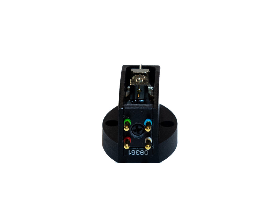 Skyanalog P-1M MC Tonabnehmer Unterseite mit Anschlusspins und Befestigungsbohrungen – Skyanalog | Klang Maschine